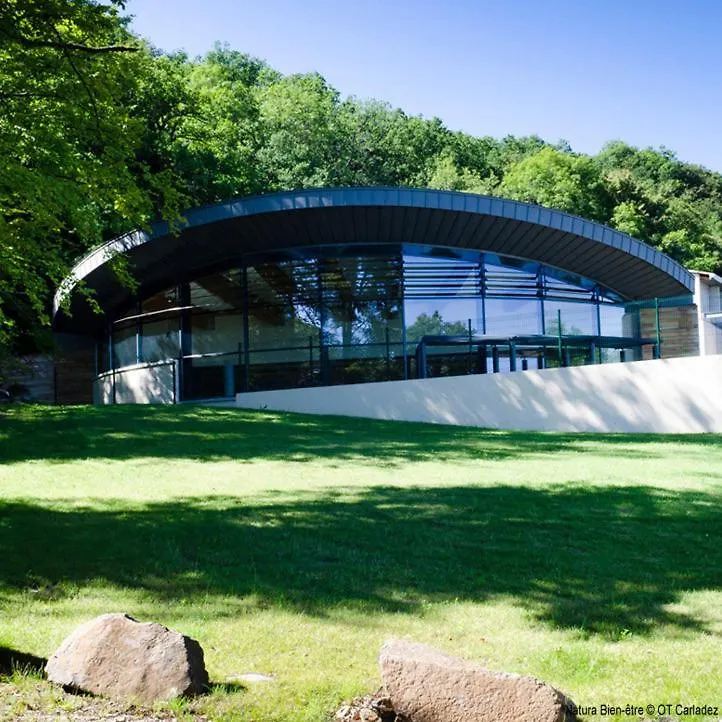 Residence De Suzanne Gite Avec Sauna Privatif Brommat Holiday home