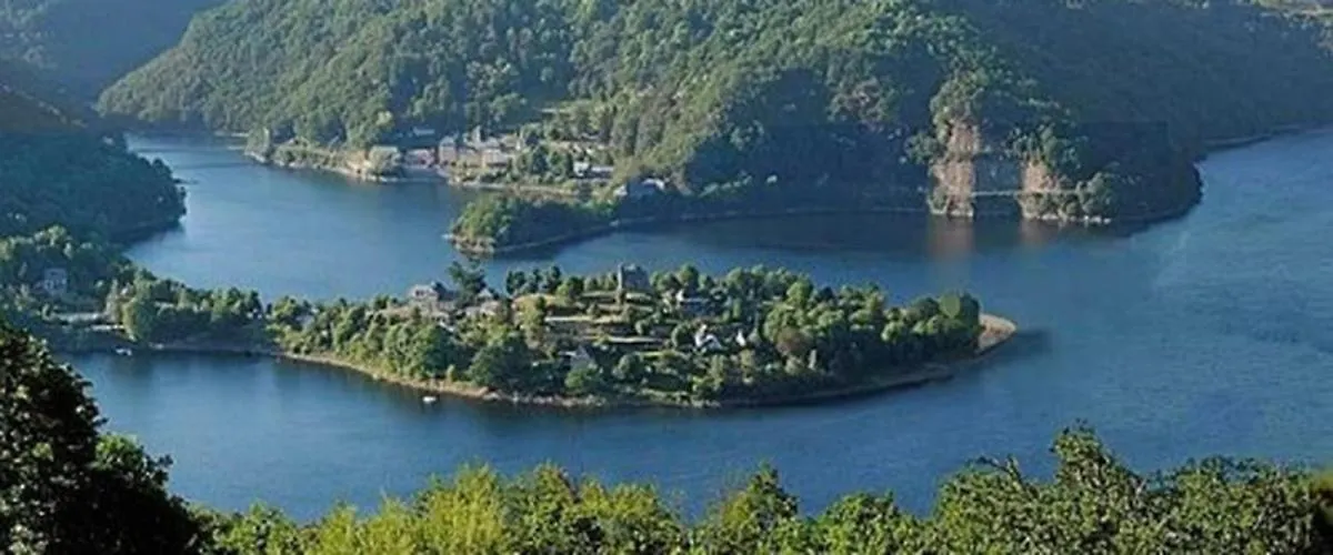 Residence De Suzanne Gite Avec Sauna Privatif Brommat 0*,